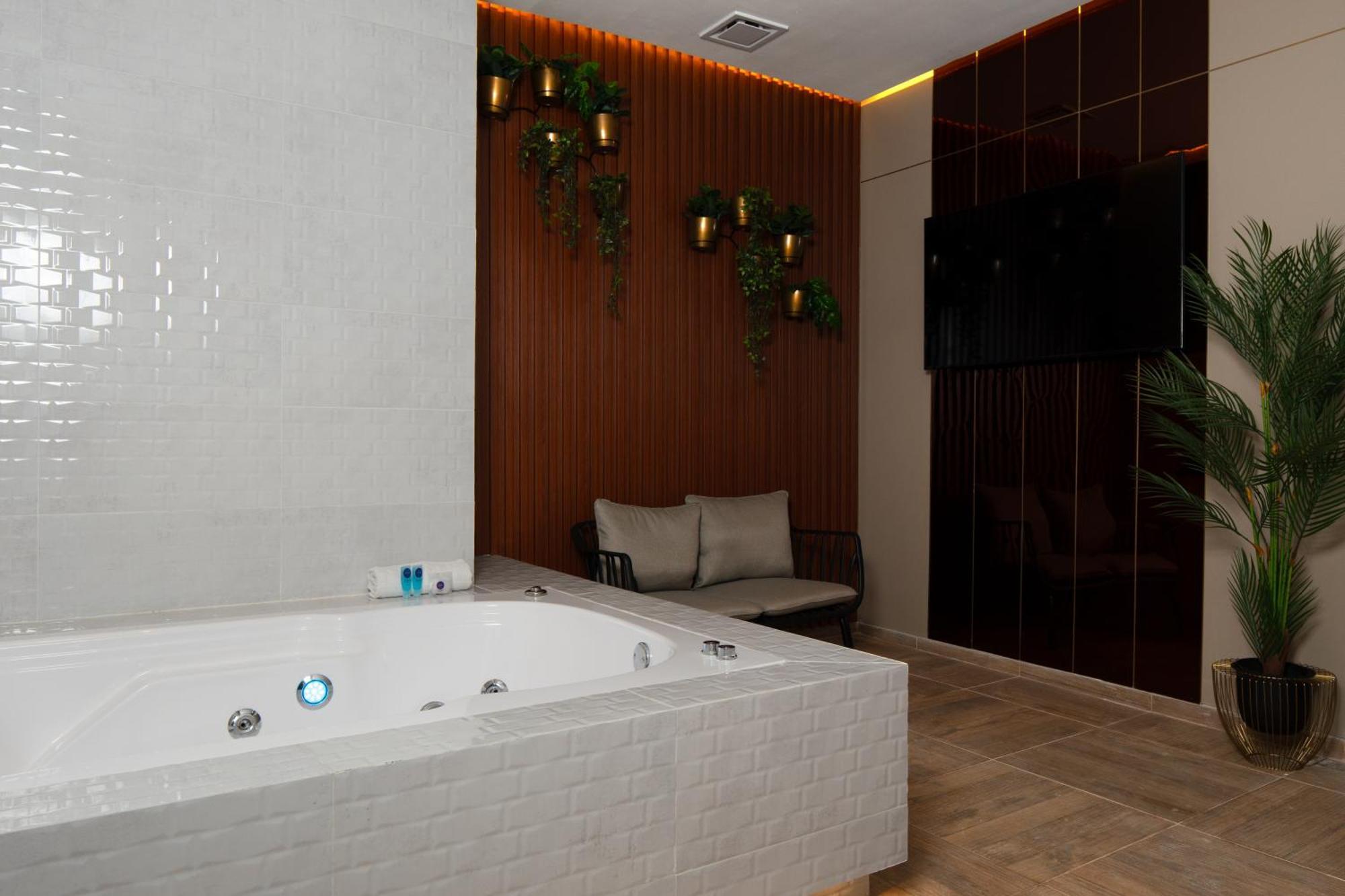 Hotel Byhours Circunvalar - Adults Only Barranquilla  Eksteriør bilde